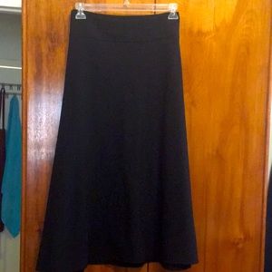 DressBarn mid calf A-line black skirt 18, side zipper.